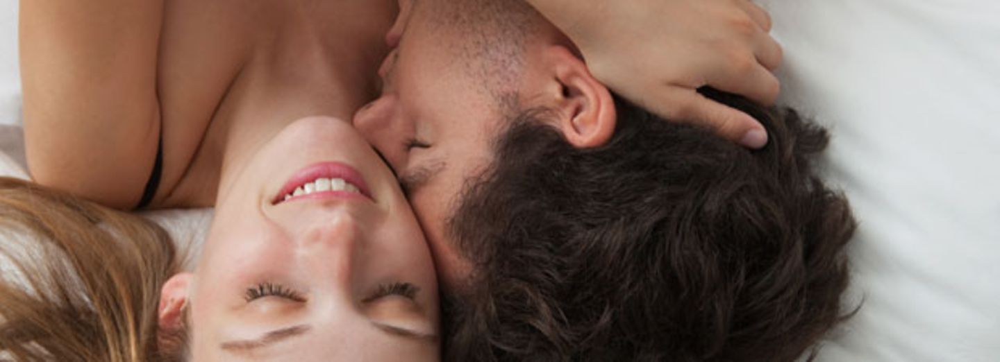 Nach Dem Leidenschaftlichen Sex Wird Sie Mit Wichse übergossen Nach Dem Leidenschaftlichen Sex Wird Sie Mit Wichse übergossen