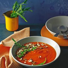 Tomatencremesuppe mit Käse-Crumble
