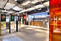 Sieht so die McDonald's-Filiale der Zukunft aus? Sieht so die McDonald's-Filiale der Zukunft aus?