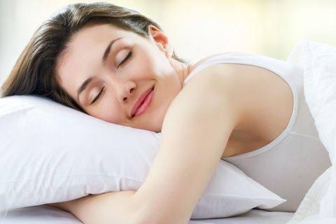 Diese Bettwäsche bekämpft Hautunreinheiten im Schlaf