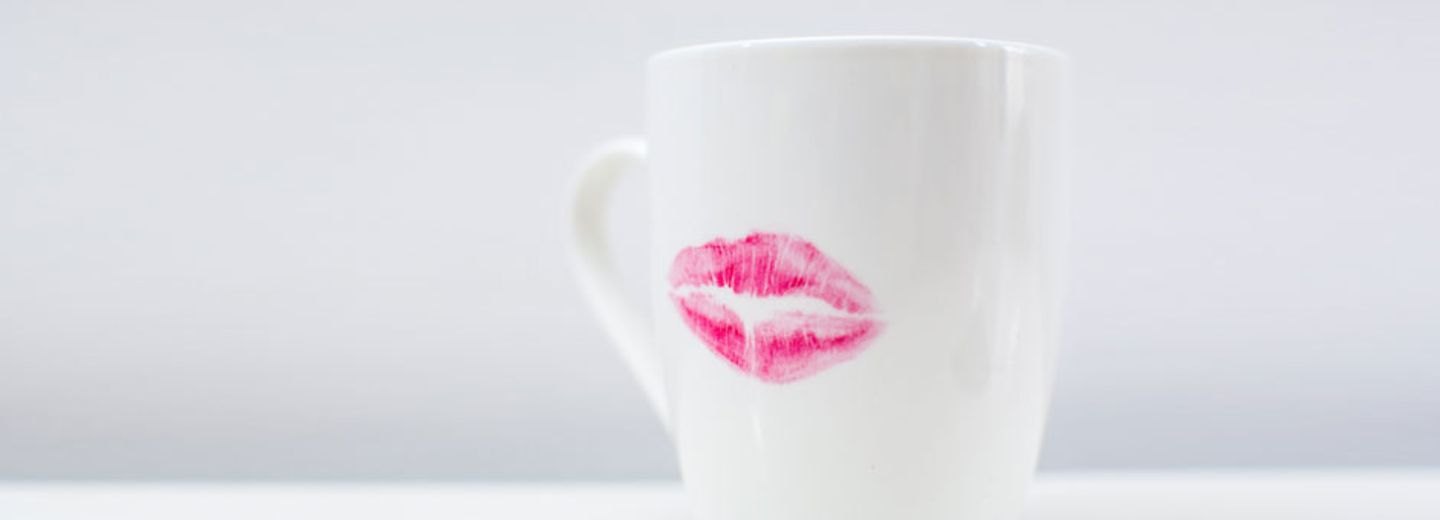 Lippenstiftabdrücke vermeiden - so geht's!