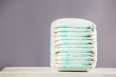 Windeln gehören auch zur Erstausstattung fürs Baby. Windeln gehören auch zur Erstausstattung fürs Baby.