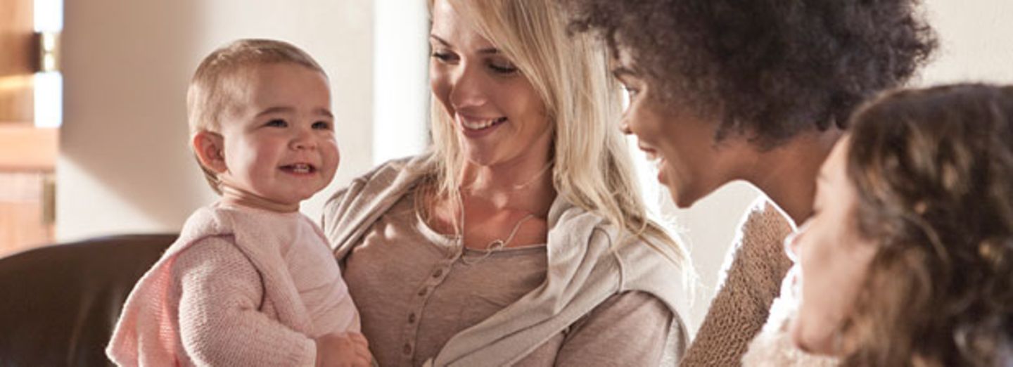 9 Dinge, die Mütter nach der Geburt wirklich brauchen
