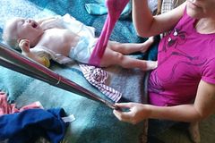 Mutter dokumentiert ihre Babypause mit dem Selfie-Stick Mutter dokumentiert ihre Babypause mit dem Selfie-Stick
