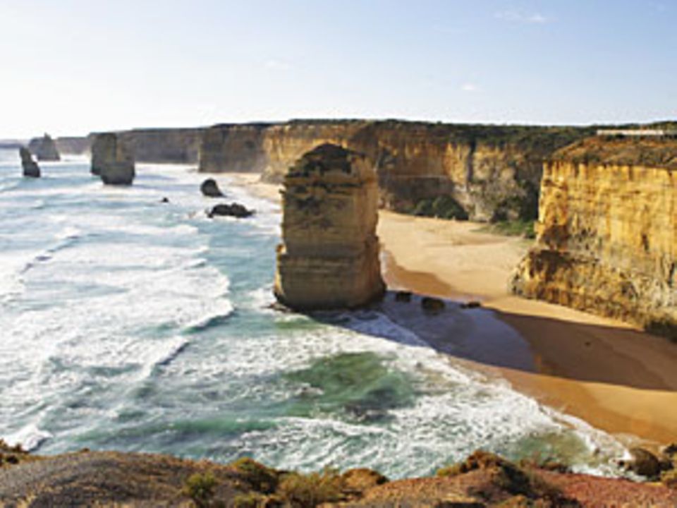 Eines der bekanntesten Fotomotive Australiens: Die "12 Apostel" ragen bis zu 45 Meter hoch aus dem Meer