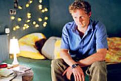Jan (Maximilian Brückner) ist anders als die anderen Jan (Maximilian Brückner) ist anders als die anderen