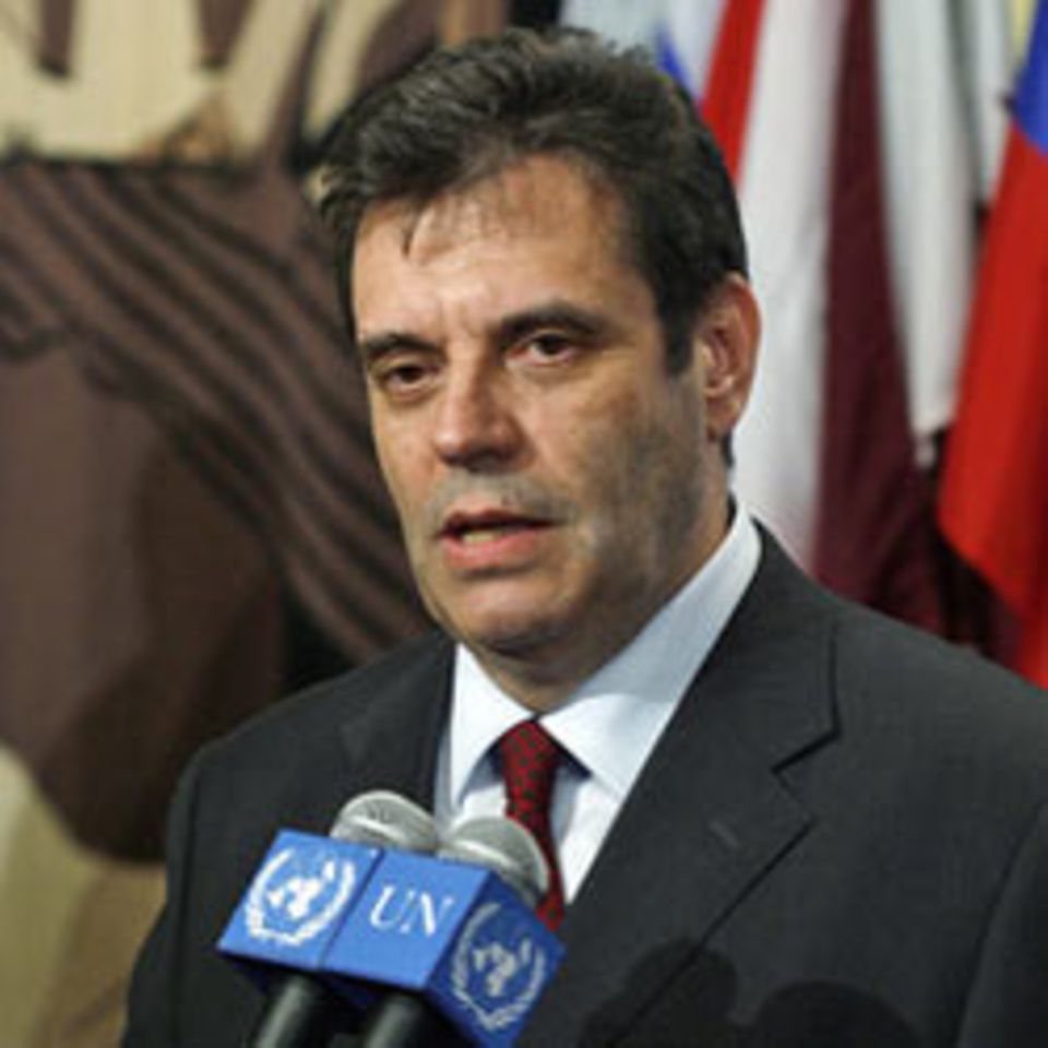 Der serbische Premierminister Vojislav Kostunica