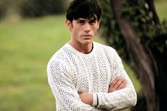 Guillaume Delorme als Alain Delon Guillaume Delorme als Alain Delon