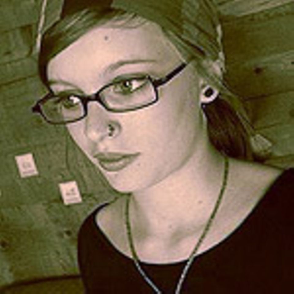 Joelle, unsere E-Card-Künstlerin Joelle, unsere E-Card-Künstlerin