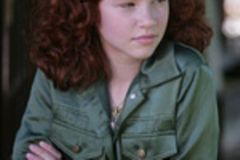 Caroline verliebt sich in Bob Andrews Caroline verliebt sich in Bob Andrews