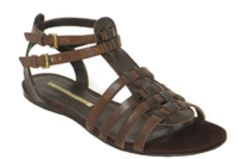 Stylische Römersandale aus braunem Leder von Buffalo, ca. 79,90 Euro. Stylische Römersandale aus braunem Leder von Buffalo, ca. 79,90 Euro.