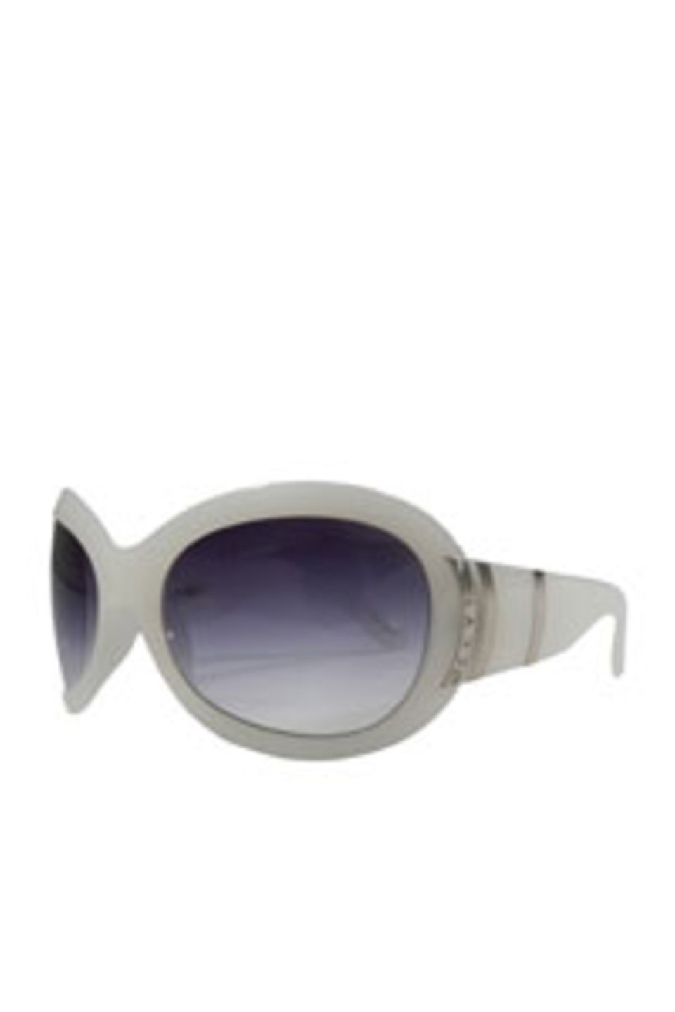 Große Sonnenbrille in Weiß mit silberenen Details von Jee Vice, um 170 Euro. Große Sonnenbrille in Weiß mit silberenen Details von Jee Vice, um 170 Euro.