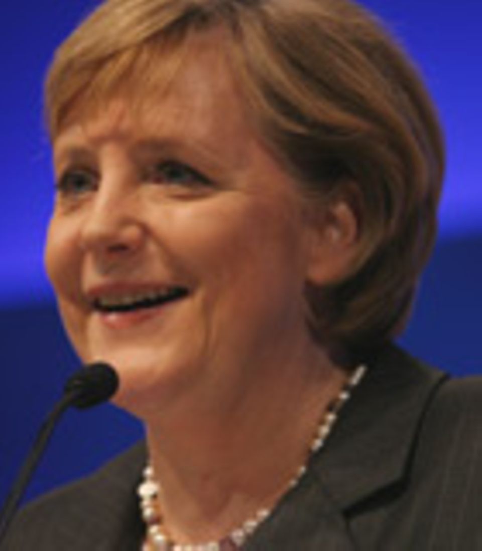 Politikerinnen online: Wie präsentieren sich Merkel & Co. im Netz?