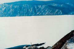 Sibirien: Mit dem Schlitten über den Baikalsee Sibirien: Mit dem Schlitten über den Baikalsee