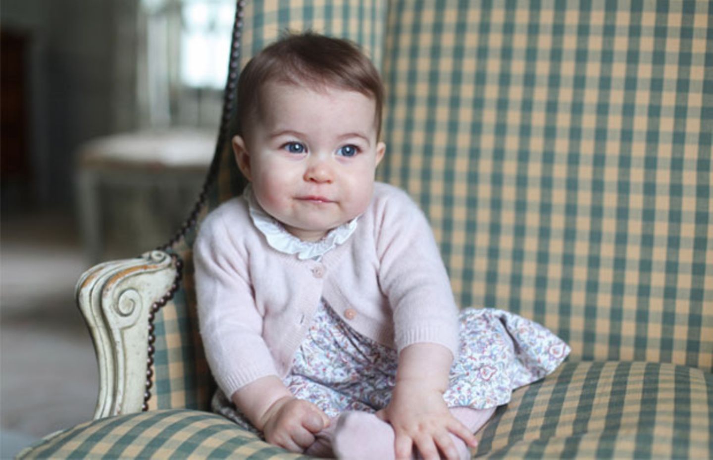 Zuckersüße neue Fotos von Prinzessin Charlotte