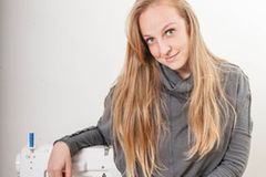 Die Wienerin Nunu Kaller hat ein Jahr lang genäht und gestrickt statt gekauft. Die Wienerin Nunu Kaller hat ein Jahr lang genäht und gestrickt statt gekauft.