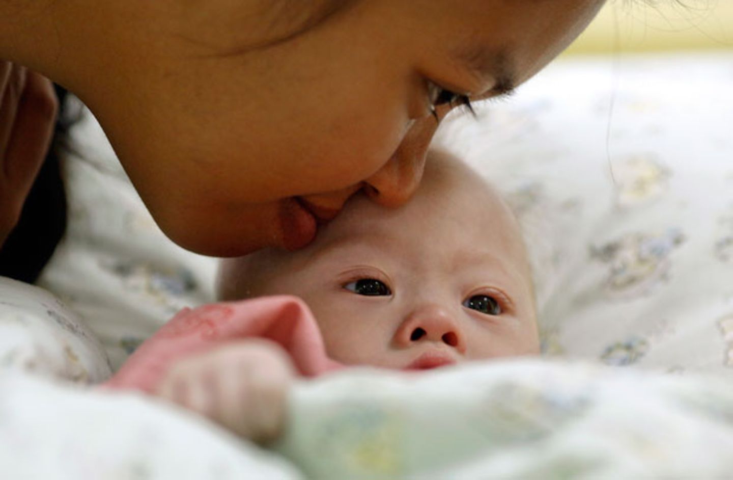 Behindertes Leihmutter-Baby: Vater soll wegen Kindesmissbrauchs vorbestraft sein