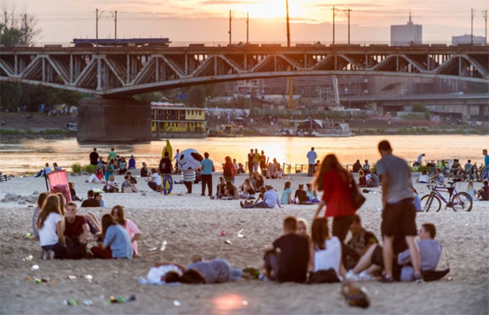 Vom Strand auf dem rechten Weichselufer hat man einen wunderbaren Blick auf die Stadt. Vom Strand auf dem rechten Weichselufer hat man einen wunderbaren Blick auf die Stadt.