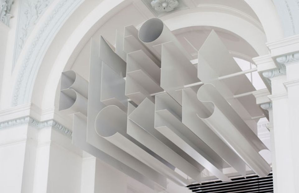 Neue Kunst in klassizistischem Gebäude: die "Galeria Zacheta" Neue Kunst in klassizistischem Gebäude: die "Zacheta Gallery"