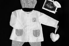 Eine Mutter gedenkt ihrer 11 Fehlgeburten mit starken Bildern Eine Mutter gedenkt ihrer 11 Fehlgeburten mit starken Bildern