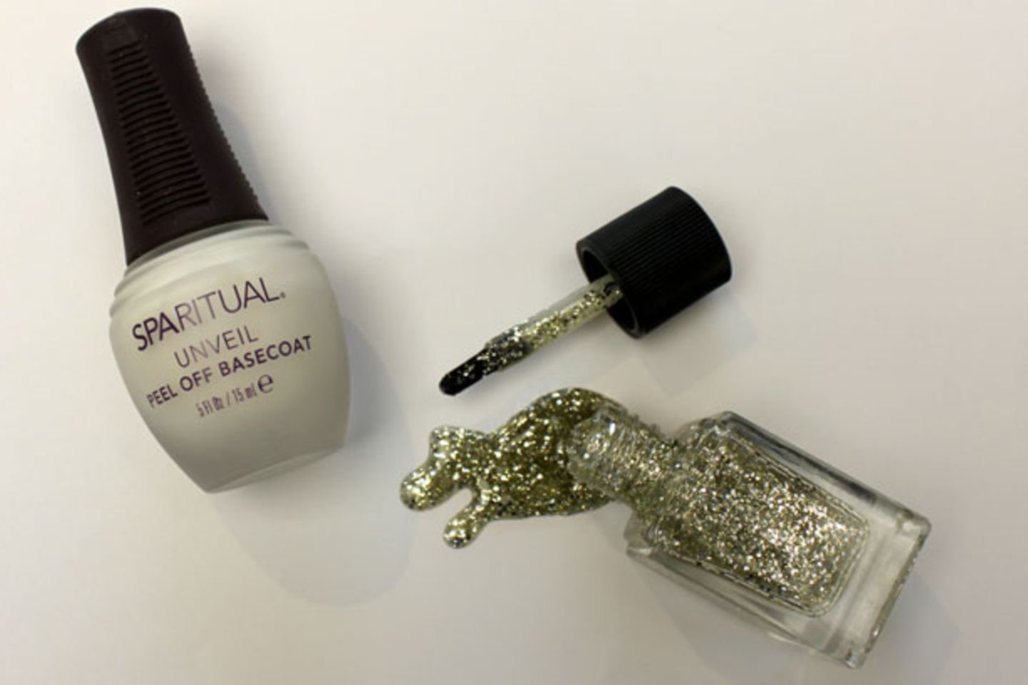 Ausprobiert Peel Off Basecoat Fur Glitzerlack Zum Abziehen Brigitte De