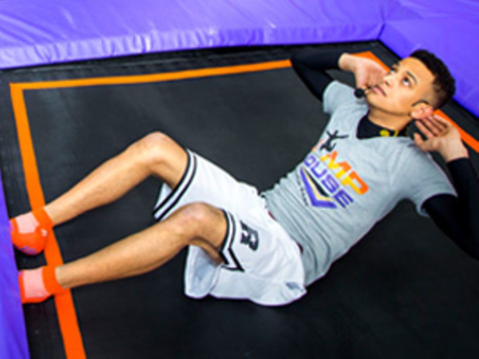 Der Sport- und Gymnastiklehrer Tidian Berry hat das Kurskozept von "Fit Jump" entwickelt.