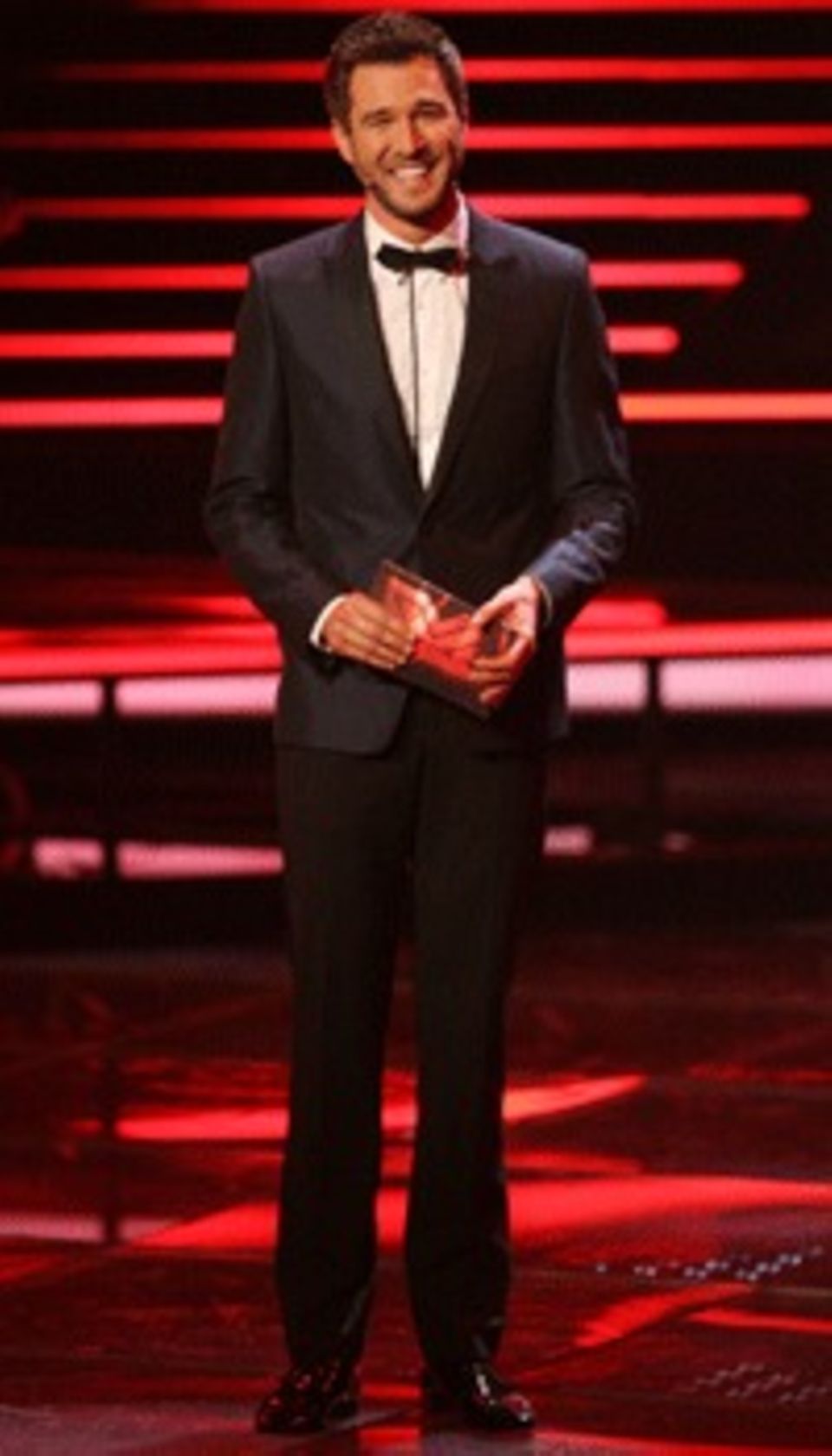 Strahlemann: Jochen Schropp moderiert X Factor. Strahlemann: Jochen Schropp moderiert X Factor.