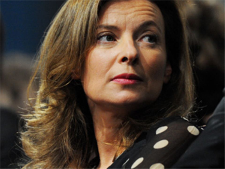 Valérie Trierweiler ist Politik-Journalistin und war von 2012 bis 2014 als Frau von François Hollande "Première dame" Frankreichs.