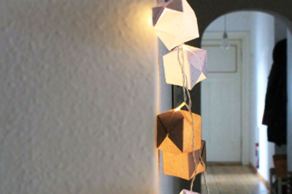 Bastelanleitungen OrigamiLichterkette basteln einfach selbstgemacht