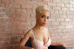 "The What's Underneath Project": Ein Blick auf die innere Schönheit "The What's Underneath Project": Ein Blick auf die innere Schönheit