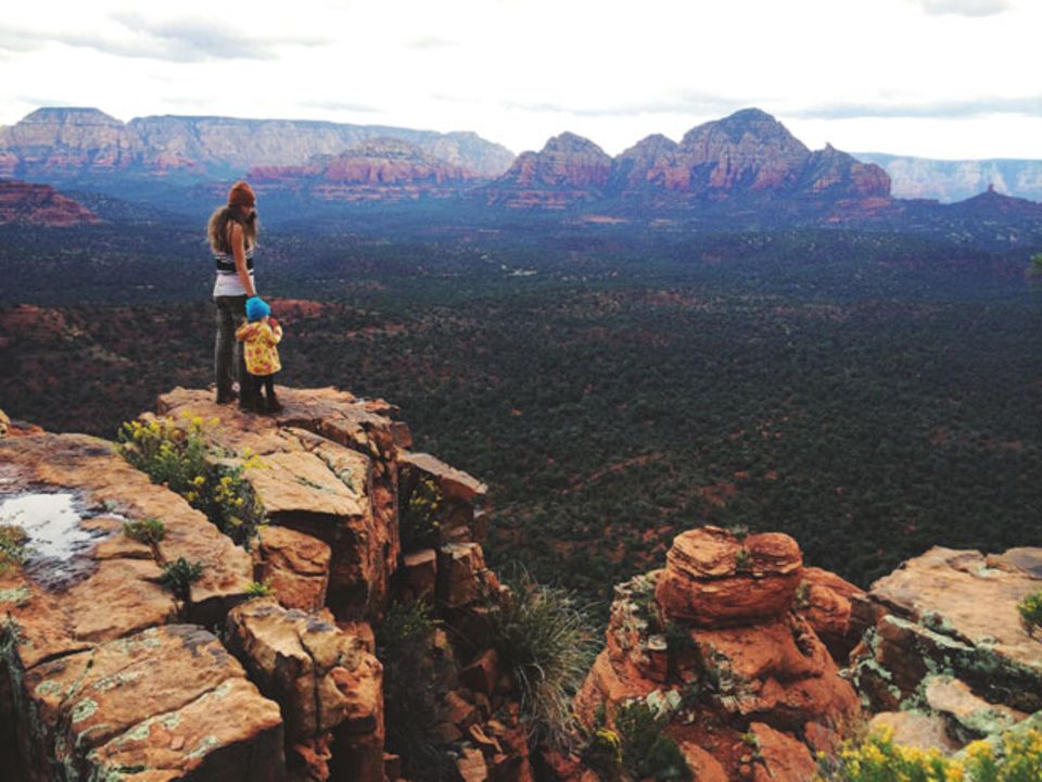 Morgan Brechler klettert mit ihrer Tochter durch die Berge Amerikas