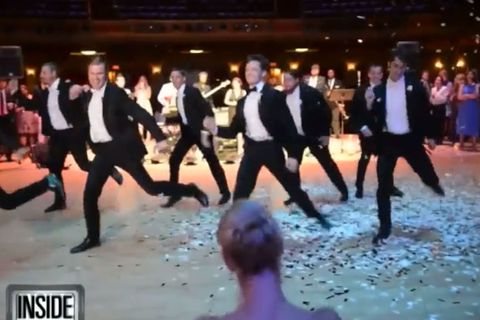 Sensationelle Überraschung! Bräutigam tanzt für seine Ballerina-Braut