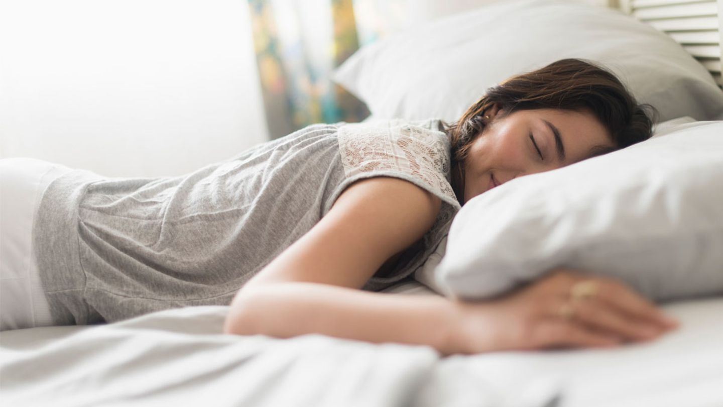 Schlafen: Welche Bettwäsche ist im Sommer am besten? | BRIGITTE.de