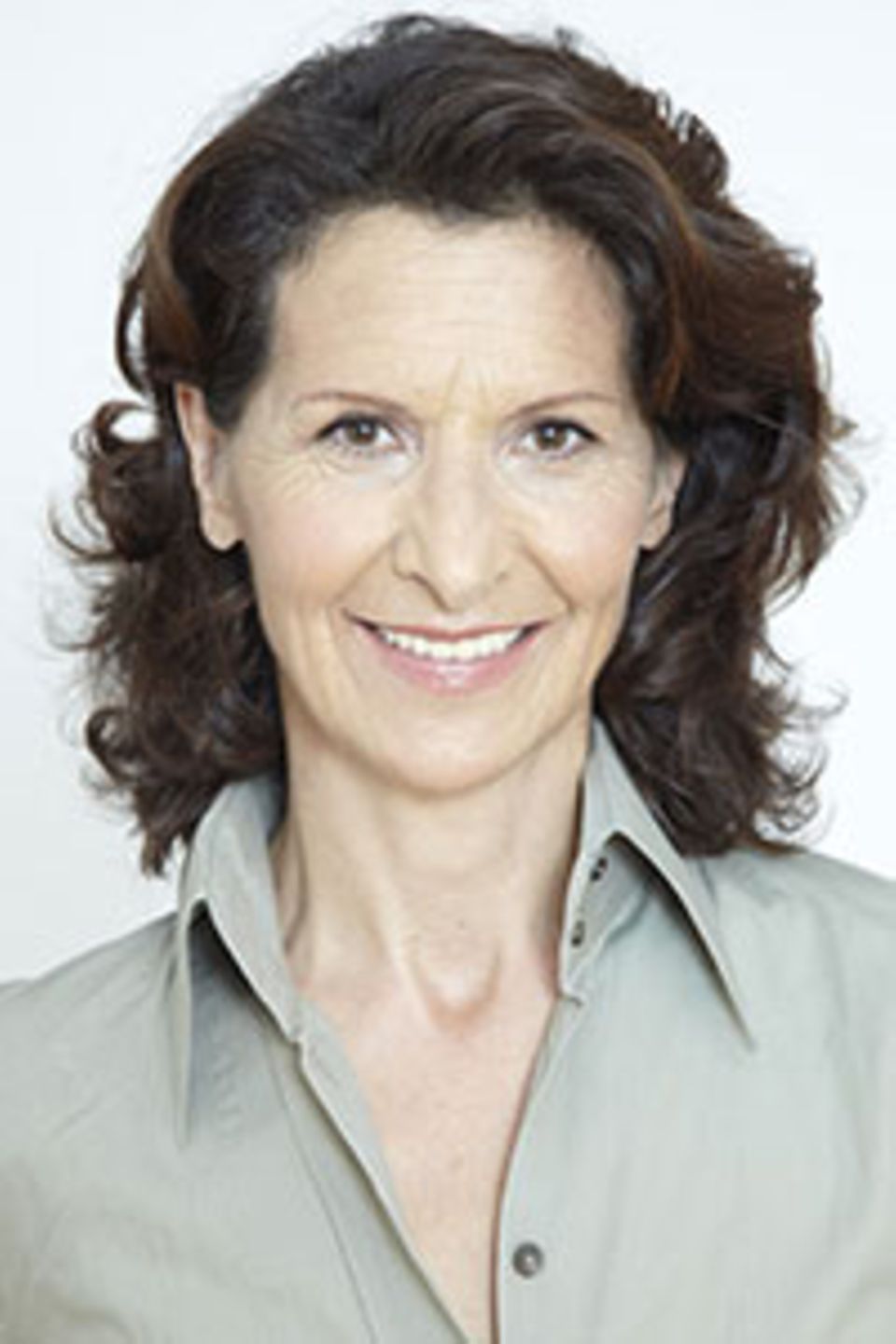 Antonia Rados, promovierte Politologin, ist Deutschlands bekannteste TV-Reporterin. Für ihre Arbeit in Krisenregionen wurde sie mehrfach ausgezeichnet. Die gebürtige Österreicherin lebt in Paris.