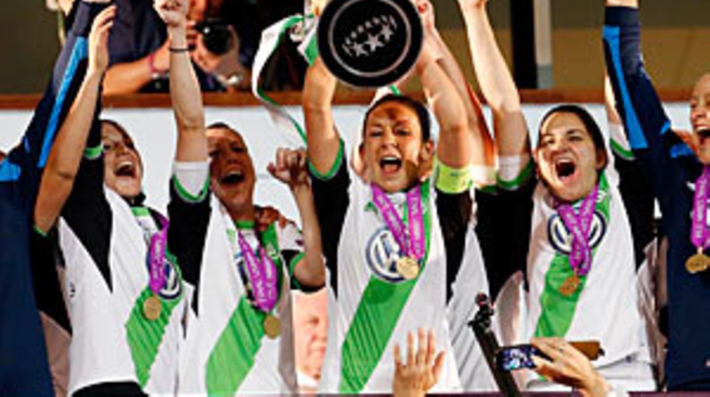 Champions League der Frauen Fußballerinnen vom VfL Wolfsburg verteidigen Titel BRIGITTE de