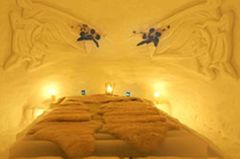 Romantisch schlafen im Schneedorf am Gletscher Romantisch schlafen im Schneedorf am Gletscher