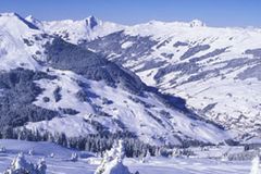 Auf die Skier, fertig, los! Auf die Skier, fertig, los!