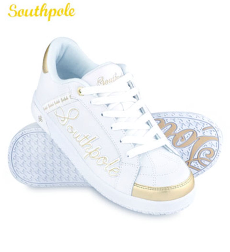 Damen-Sneaker mit einem Logo-Print auf der Zunge und All-Over Gold-Applikationen; 64,99 Euro; von Southpole über www.guna.de