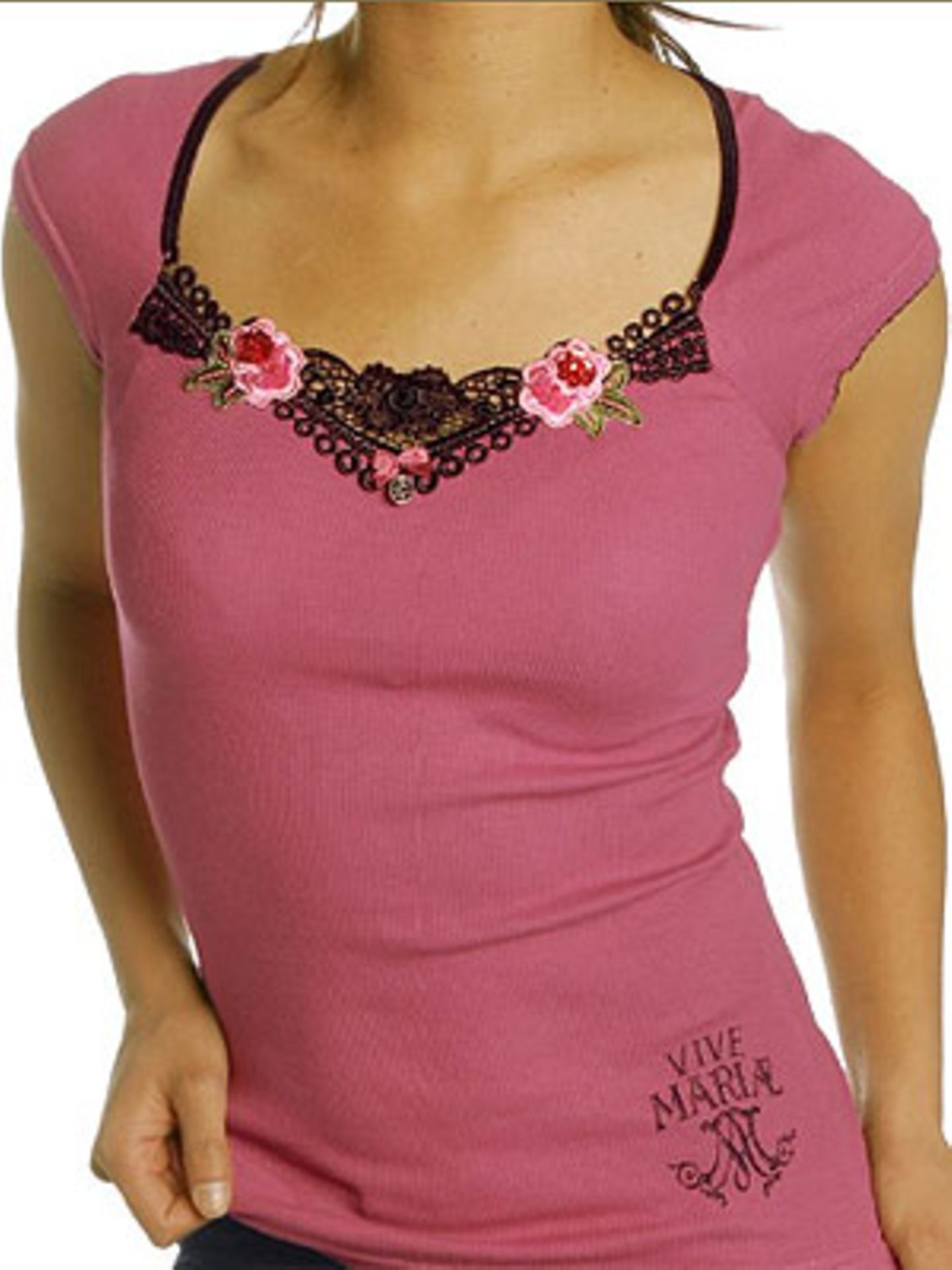 Elegant und gleichzeitig modisch schaut dieses Shirt mit Spitze und pailettenbetonten Blütenapplikationen aus der Wäsche. Eine Verführung in Pink.    Preis: 34,90 Euro zzgl. Versandkosten Zu bestellen bei: www.napo-shop.de