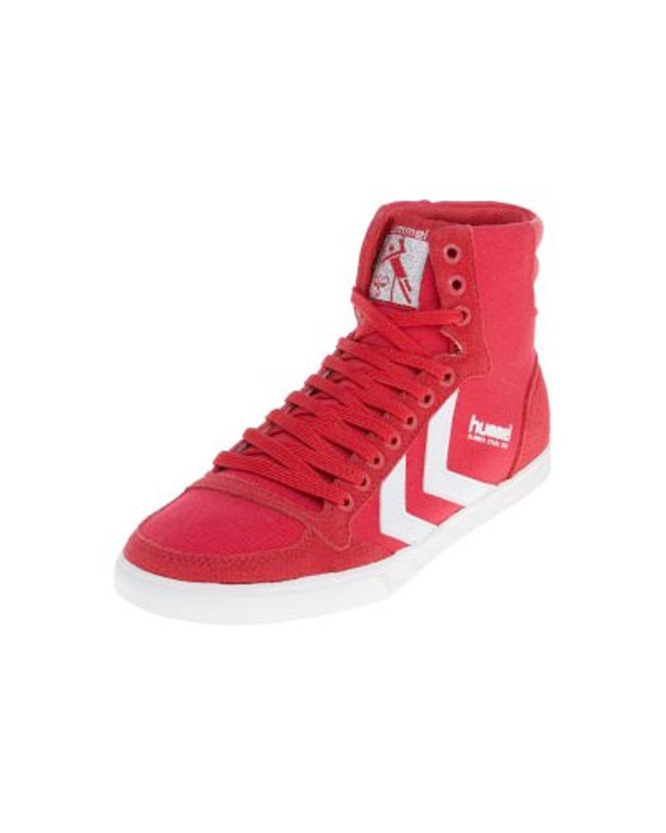 Rote Flitzer: Hightop-Sneakers aus Canvas von Hummel über Zalando, ca. 70 Euro.