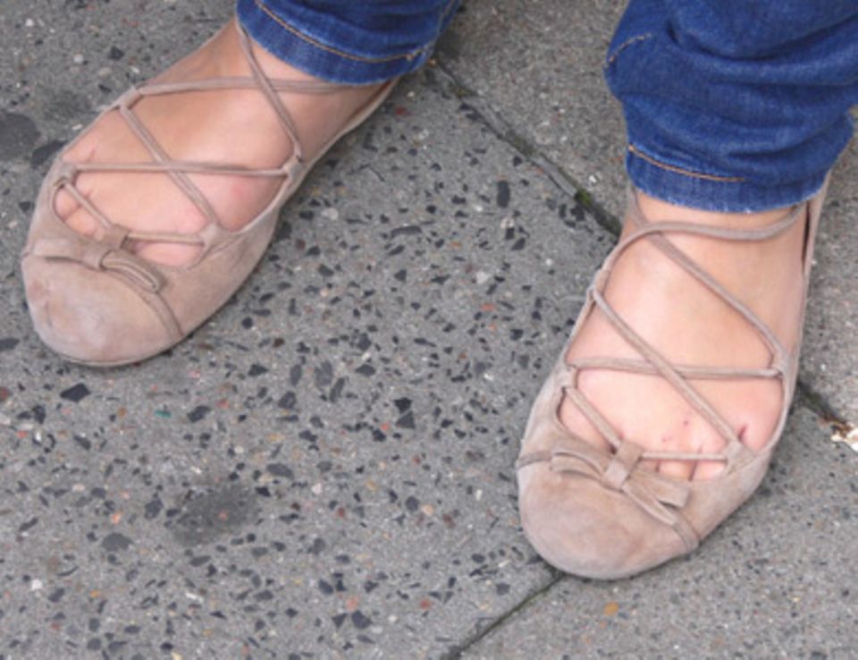 Prima Ballerina! Diese tollen Ballerinas im "Original-Look" gehören Nadine, 20, aus Hamburg. Sie kombiniert ihre Schuhe von Görtz zu einer lässigen Jeans. Super!