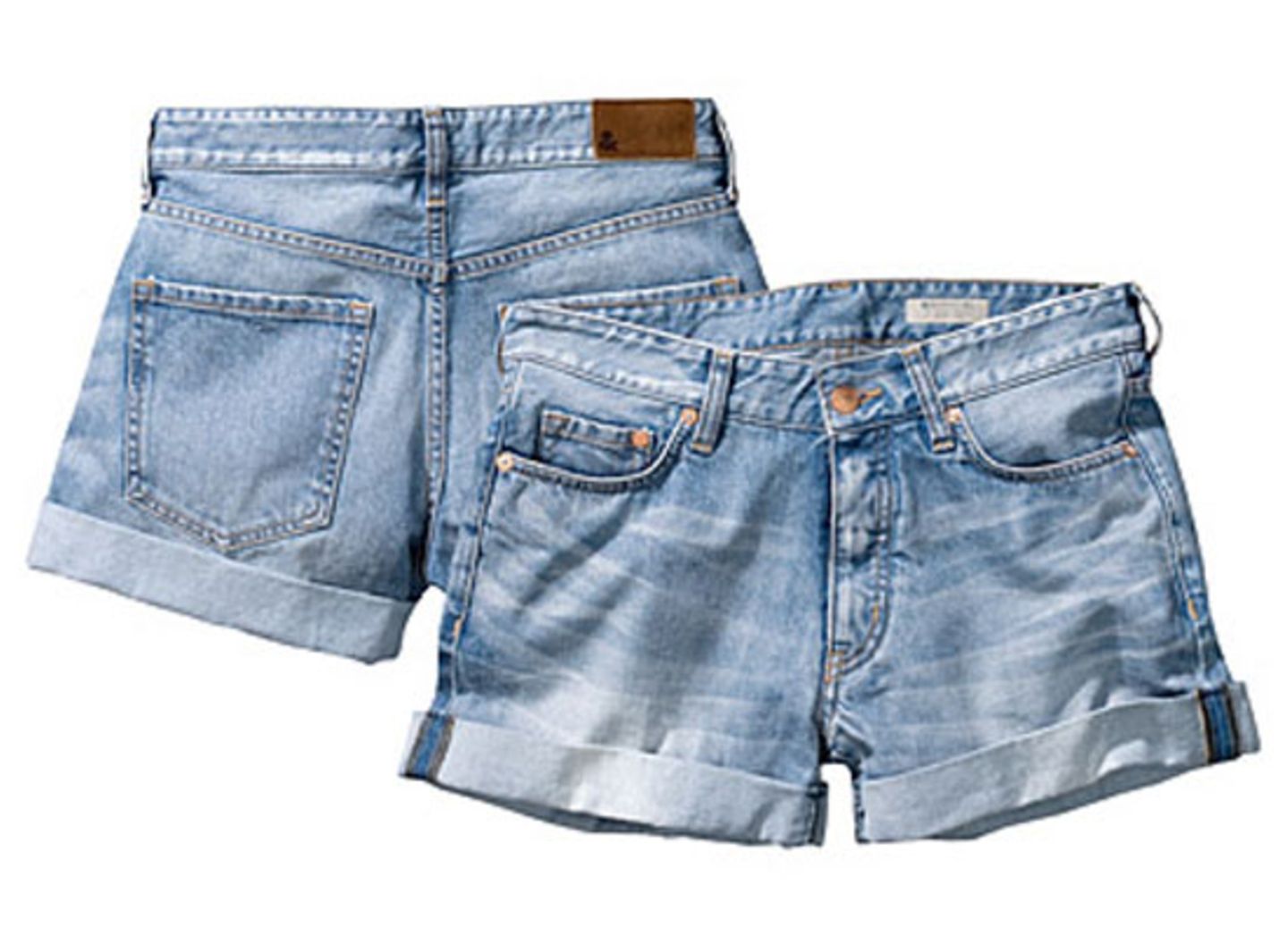 Wir lieben Jeans-Shorts! Diese hier sind von H&M, um 25 Euro.