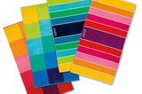 Bunte Handtücher in Regenbogenfarben von Esprit Home. Gibt's gestreift oder kariert. Je ca. 30 Euro.