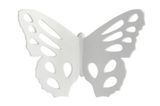 Porzellan-Schmetterling    Weißer Porzellan-Schmetterling zum Aufhängen an die Wand. Höhe: ca. 6 cm.    Preis: ca. 20 Euro, über  www.habitat.de