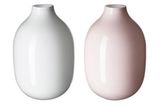 Glas-Menagerie    Mundgeblasene Glas-Vase in hellen Pastell-Farben, Höhe ca. 21 cm.    Preis: ca. 7 Euro, über  www.ikea.com