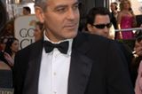 Es gab zwar keinen Preis für seinen ebenfalls in Sachen Oscar hoch gehandelten Film "Good Night, and Good Luck": Aber George Clooney selbst durfte einen Golden Globe für seine Nebenrolle in "Syriana" in Empfang nehmen
