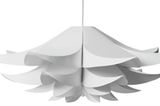 Hat das gewisse Extra: Skulpturelle Lampe von Design 3000, um 92 Euro. Über www.design-3000.de