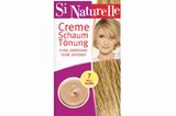 Besonders gut zur Auffrischung von blonden Haaren oder Strähnchen geeignet. Creme Schaum-Tönung in "Hellblond" von L'Oréal, um 5 Euro.