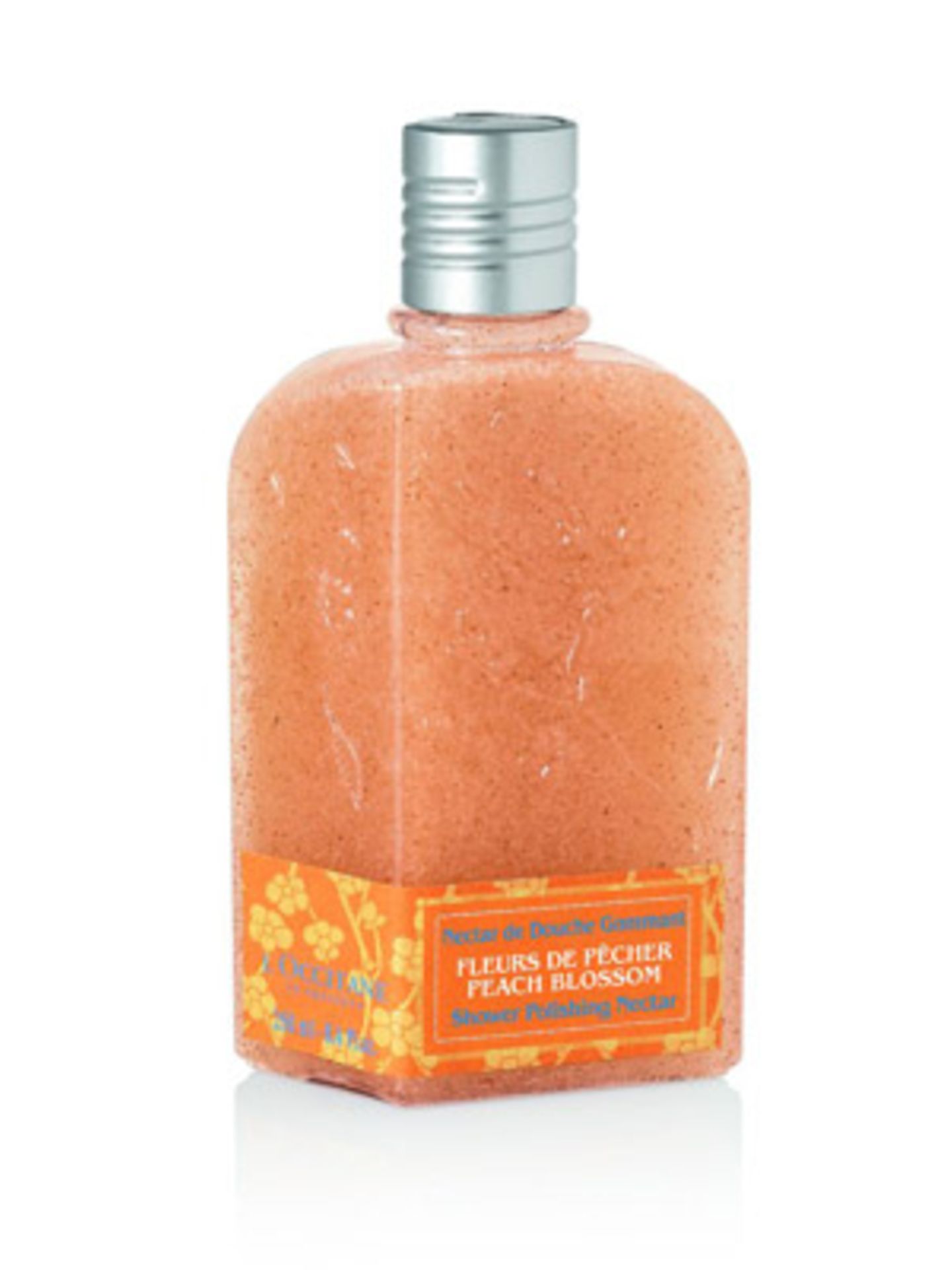 Das Shower-Peeling "Peach Blossom" mit Pfirsich-Duft erfrischt, belebt und reinigt. Von L'Occitane, um 15 Euro.