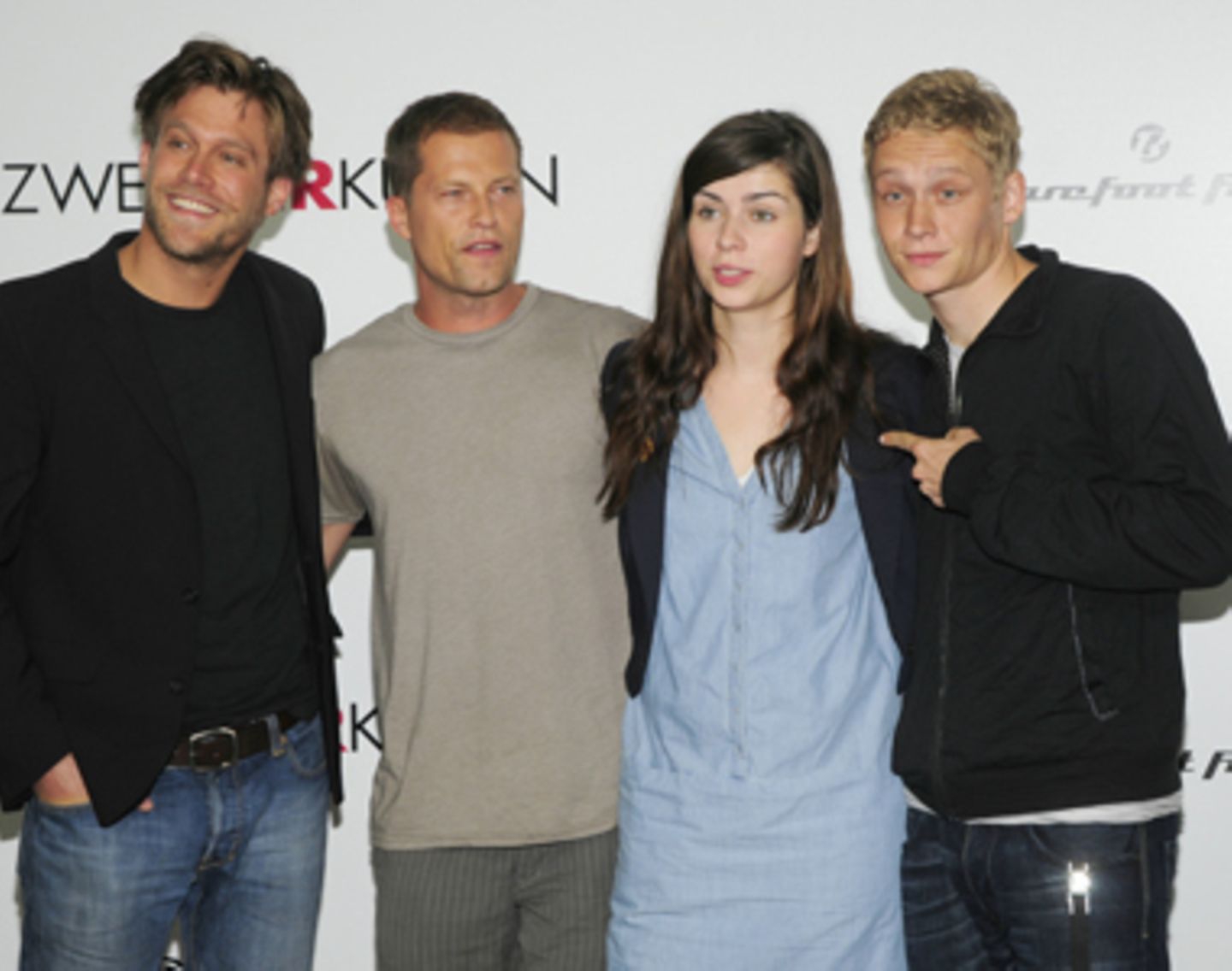 im Kino: "Zweiohrküken" Ken Duken, Til Schweiger, Nora Tschirner und Matthias Schweighöfer (von links) bei der Pressekonferenz